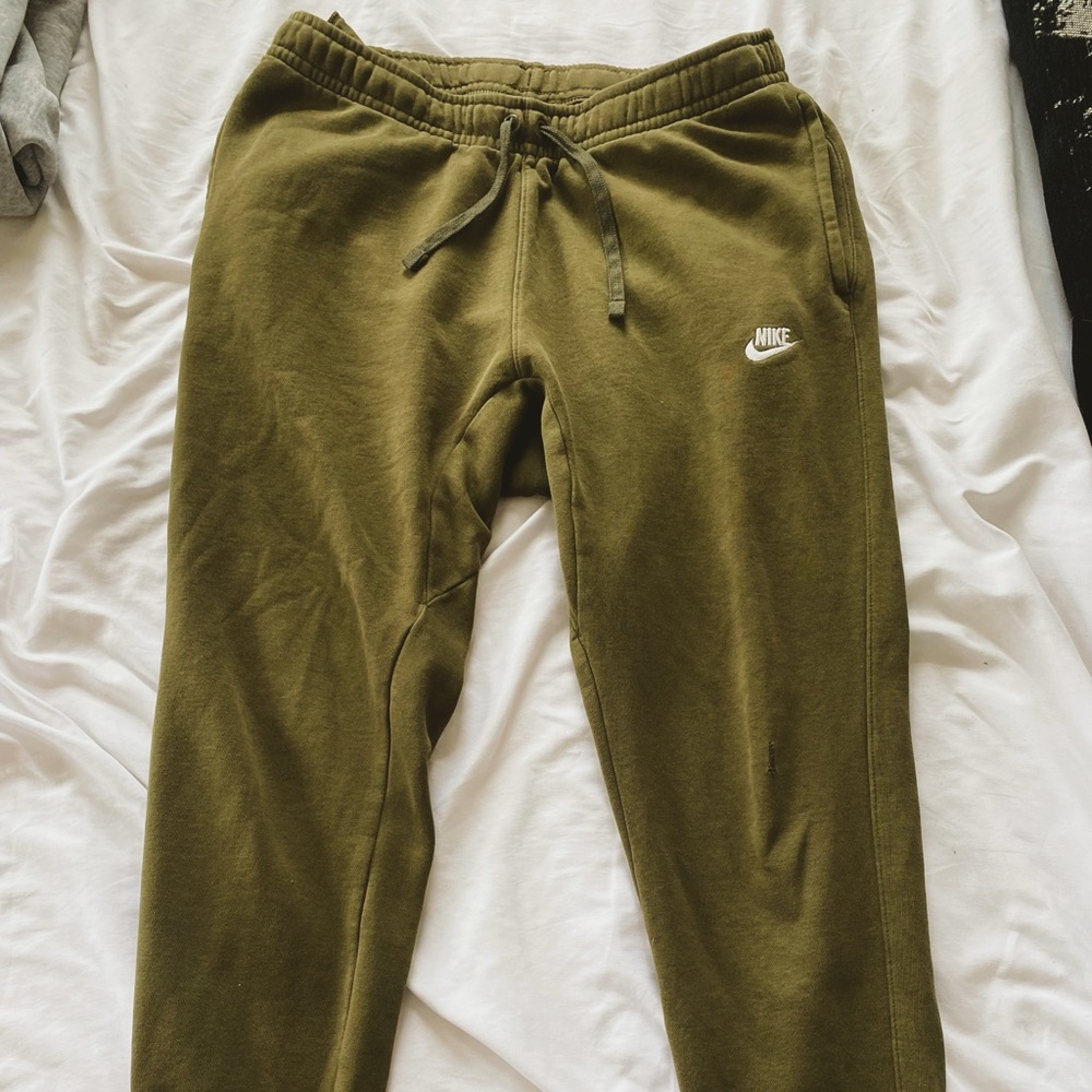 Nike joggers
